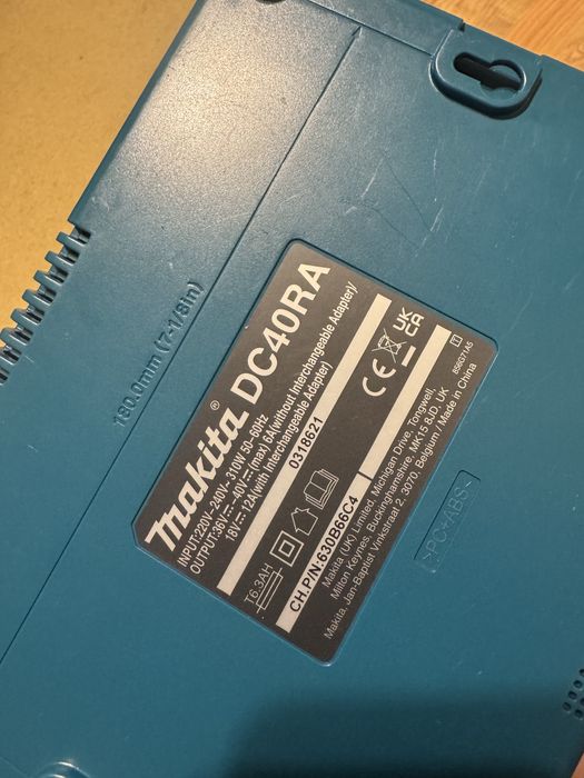 incarcator makita DC40RA xgt