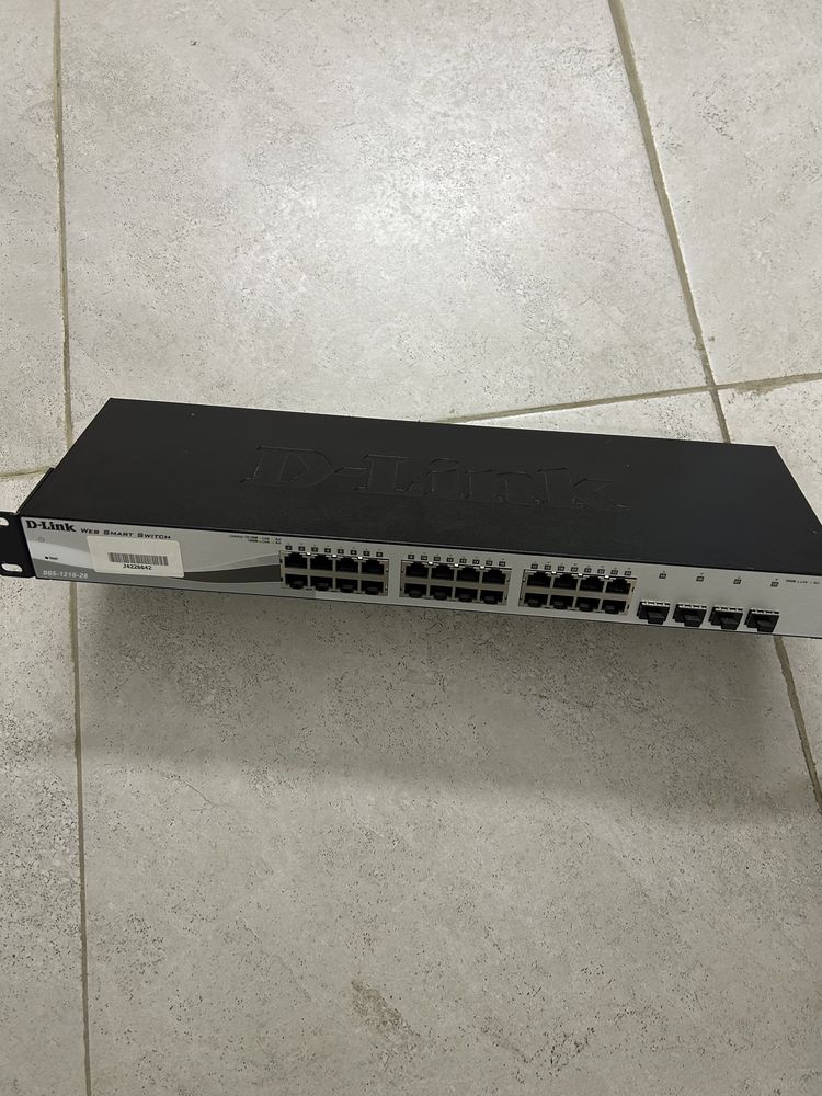 D-Link DGS-1210-28 Смарт 24-port Gigabit Smart 4 SFP DGS-1210-28