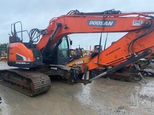 Dezmembram excavator DOOSAN DX235 LCR-5