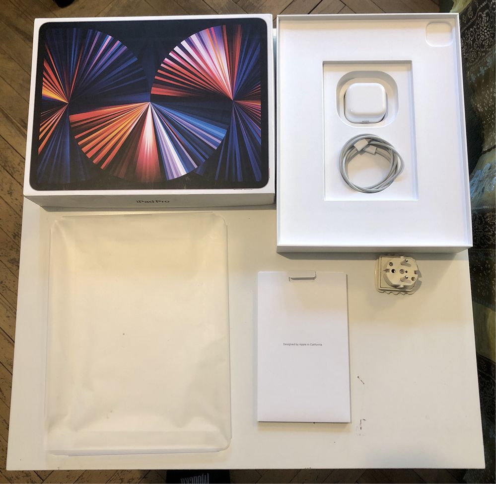 Ipad pro 12.9 5th Wi Fi 128gb