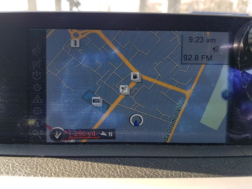 Display Navigatie cu Sticla Crapata BMW Seria 3 F30 F31 F32 F33 F34 F35 2011 - 2019