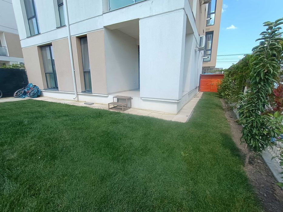 Inchiriez apartament cu 2 camere cu curte proprie