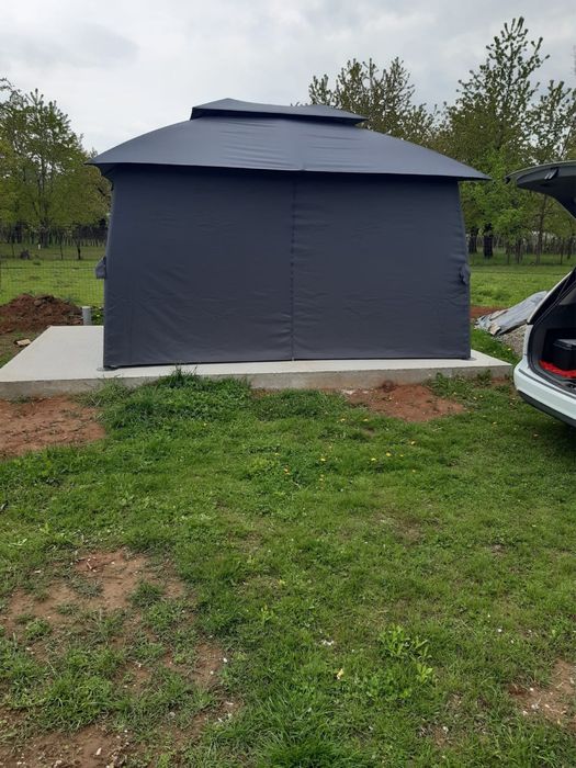 Cort pavilion gradina