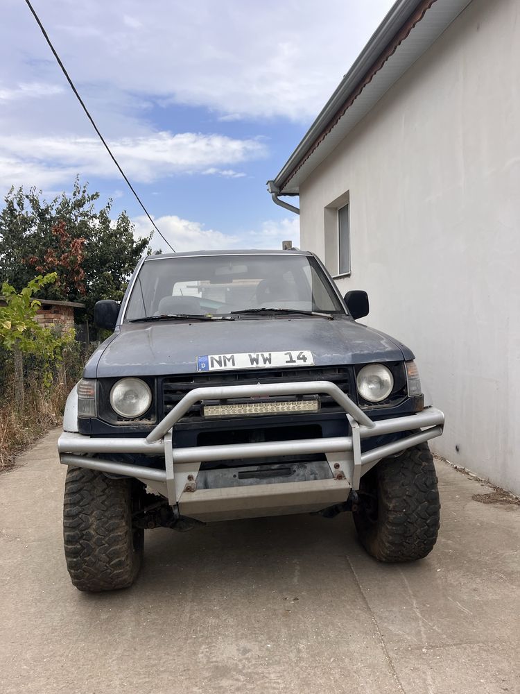 Mitsubishi  pacero