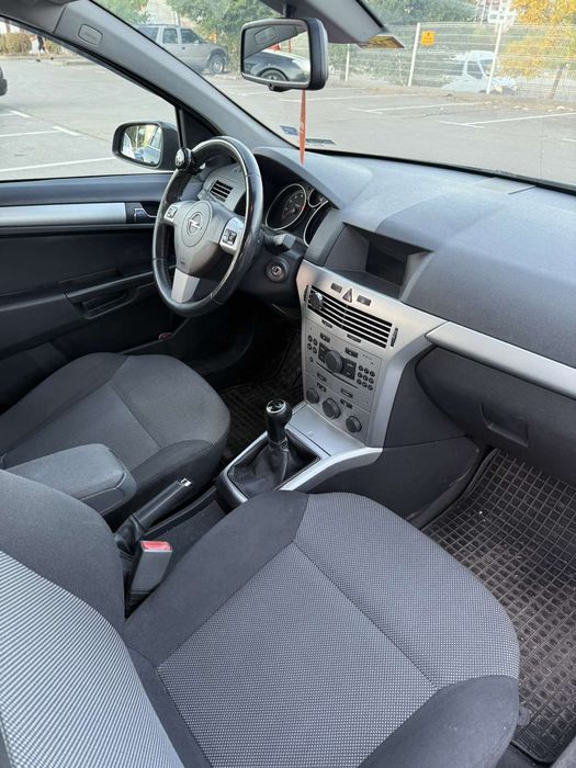 Opel Astra H 1.6i газ