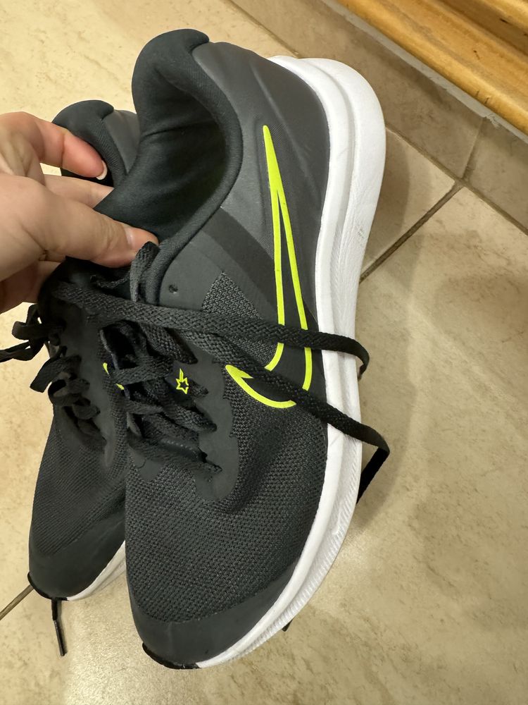 Adidasi Nike Runner 3