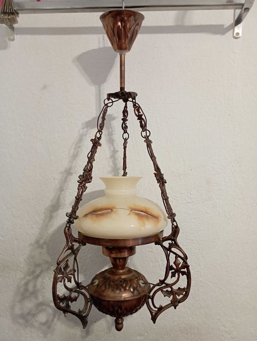 Старинен полилей старинни полилеи