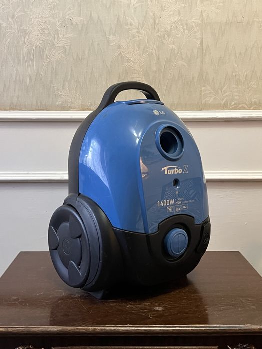 Пылесос LG V-CP742ND