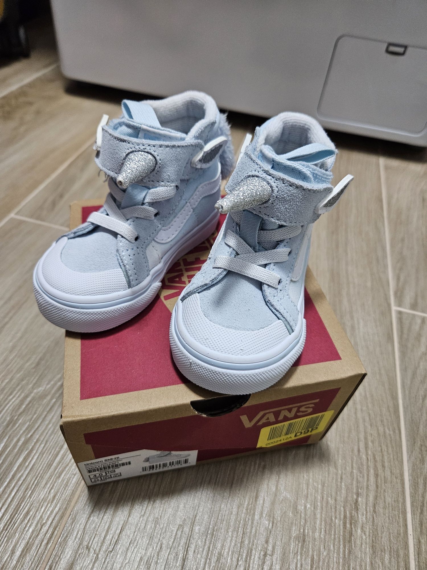 Vans Unicorn marime 19