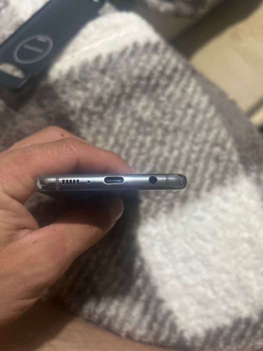 Samsung s10 plus  128 GB 8 GB RAM folosit doar pentru muzica