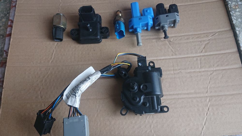 Моторче клапа парно, сензор налягане, стоп машинка, датчик задна.