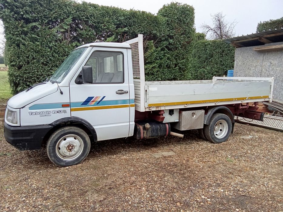 Vînd camioneta basculabilă tri laterală