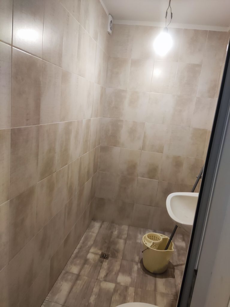 Дава се под наем Офис в Шумен, 5-ти полк - 40 кв.м за 178.5 € - Снимка #8