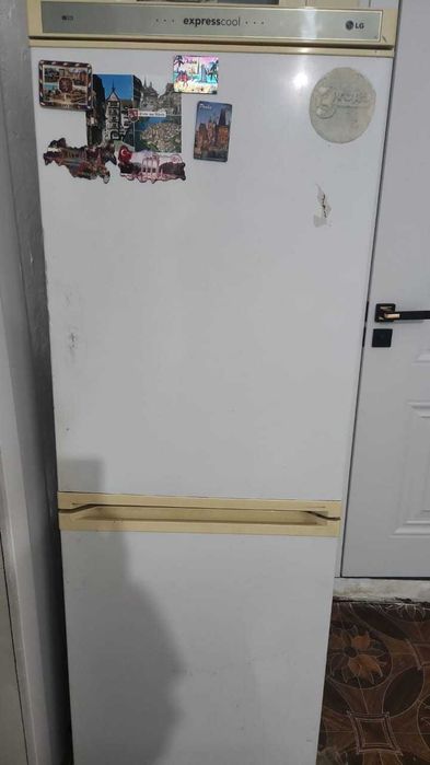 Продам холодильник