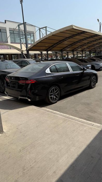 Bmw i5 40L bez probeg