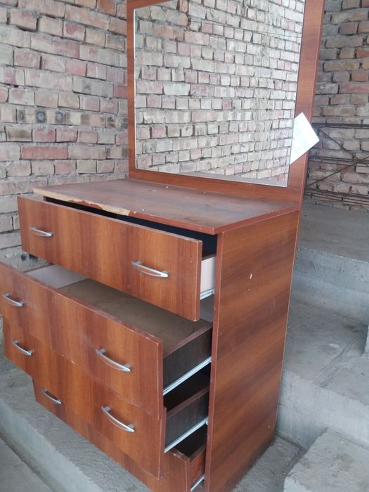 Продаю камоддля д