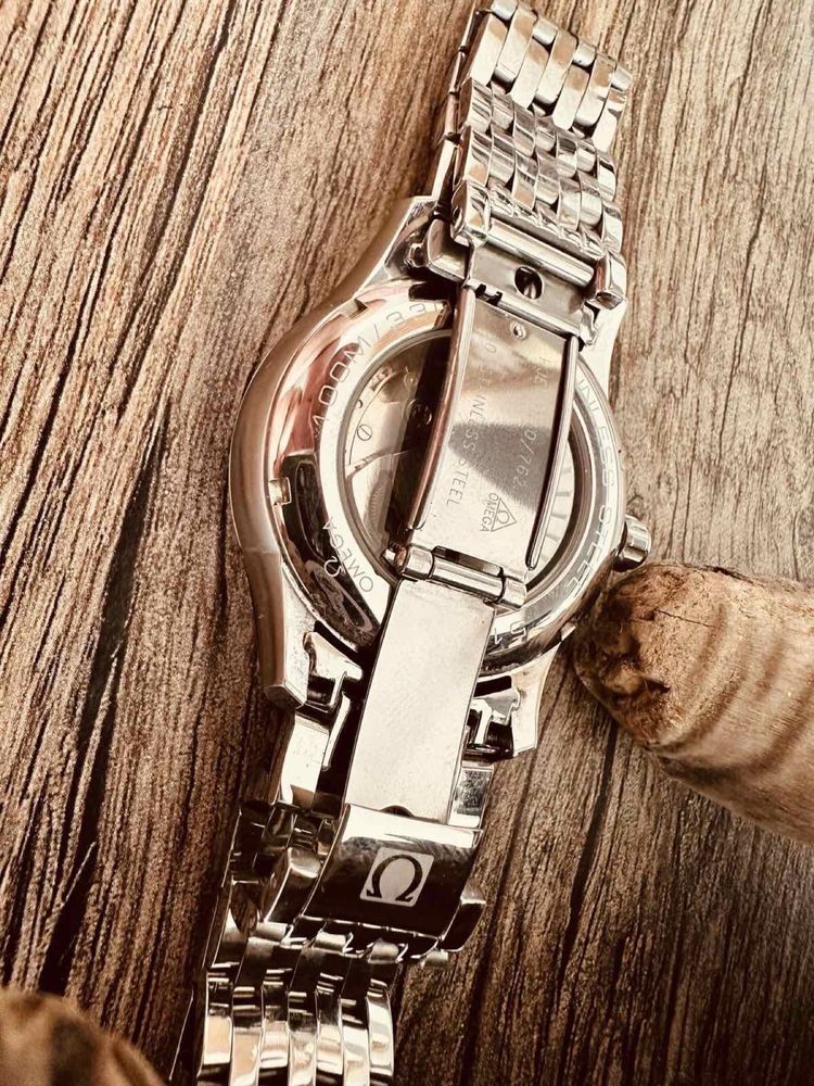 Omega De ville уникален автоматичен мъжки часовник с дата и ден