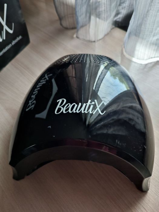 Лампа UV/LED для маникюра педикюра