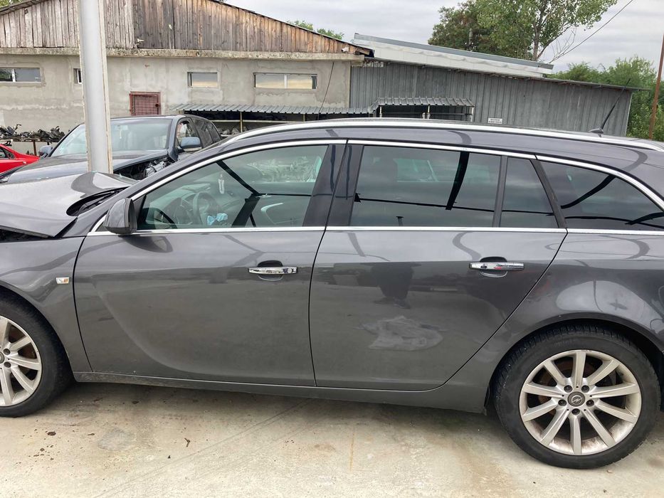 Usi Opel Insignia break Stanga/Drepata-Fata/Spate cod Z1777