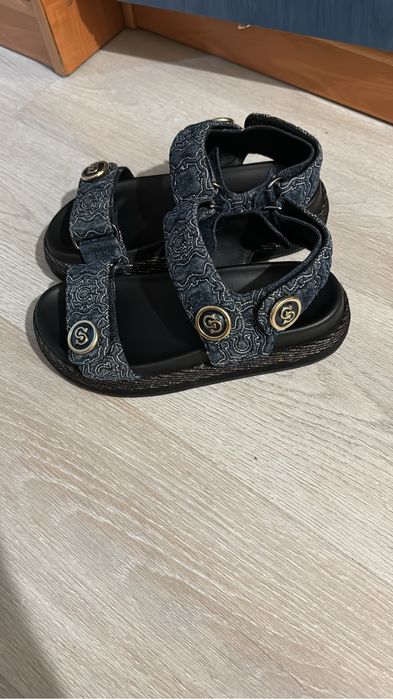 Salvadore Ferragamo сандали 35 размер