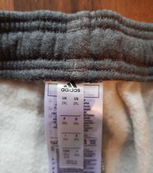 Оригинално долнище Adidas