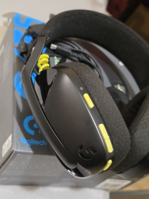 Безжични слушалки Logitech G435
