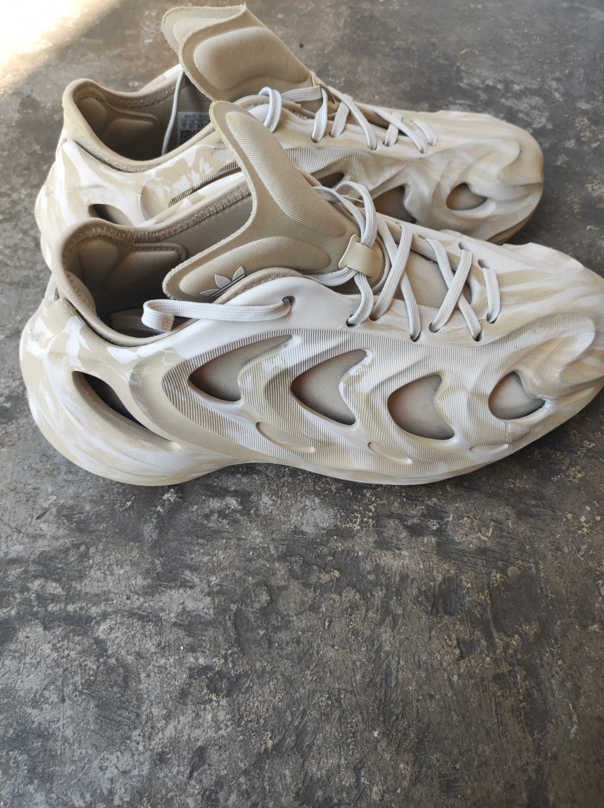 Маратонки Adidas, 40 номер