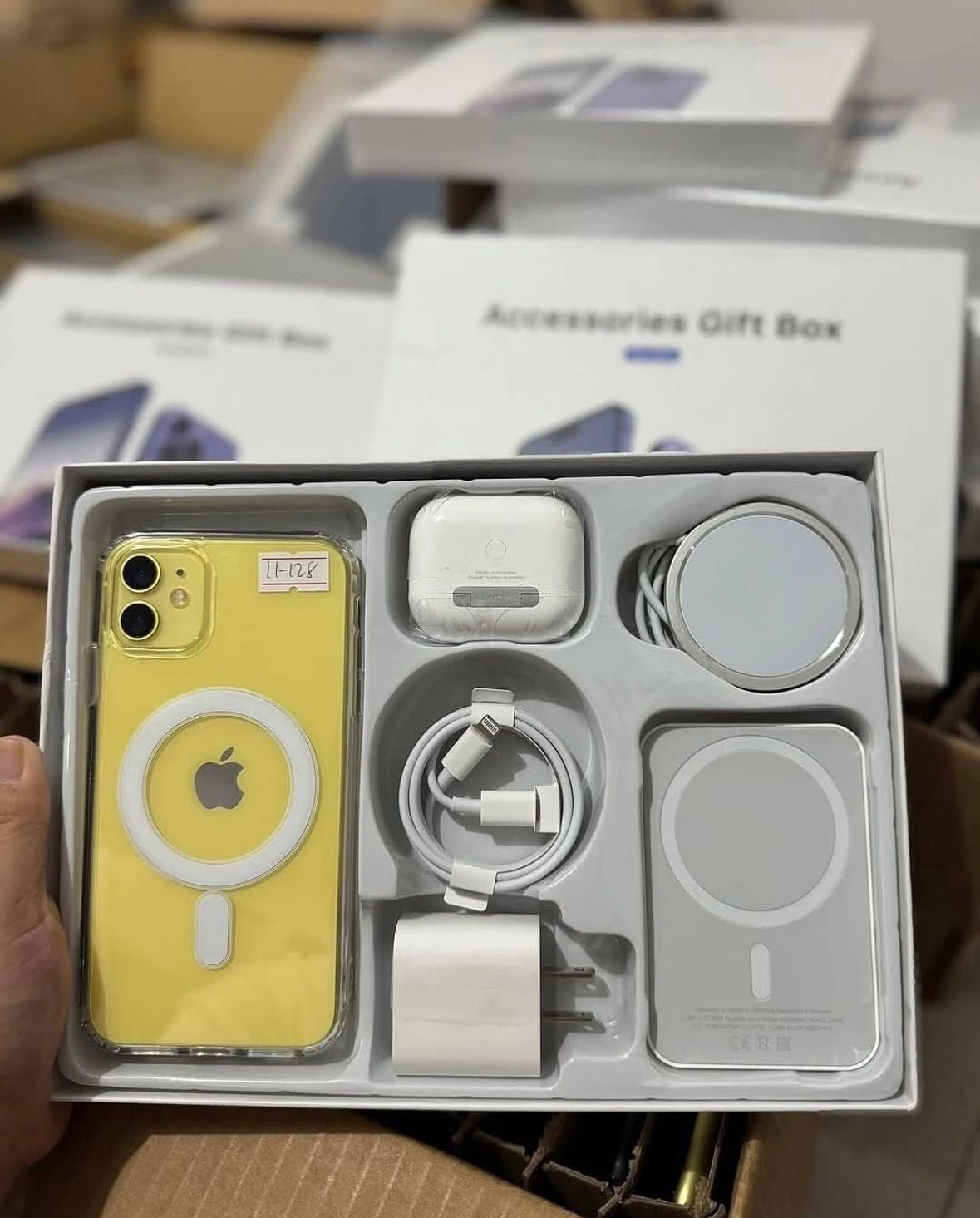 Iphone 11 modellari 1 yil garantiya