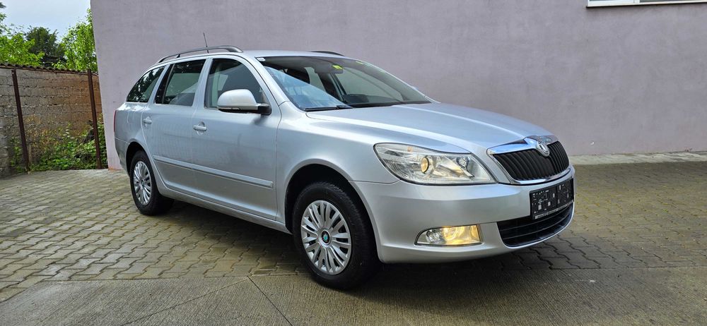 Rate Cash Skoda Octavia Facelift 2009 clima 1900 cm3 diesel