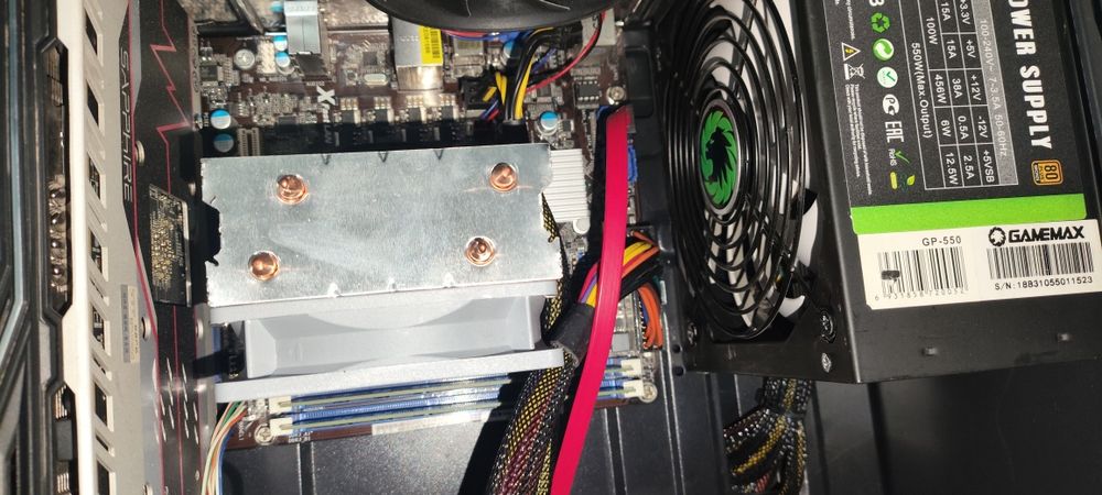 Продам комплект материнская плата,ОЗУ, процессор,,башенный кулер