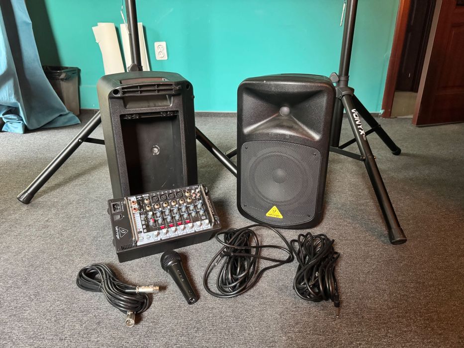 Boxe Behringer EPS500 MP3 cu mixer incroporat + microfon + Stative