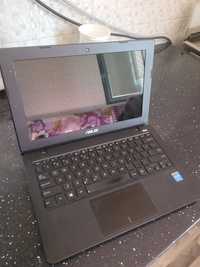 Notebook Asus impecabil