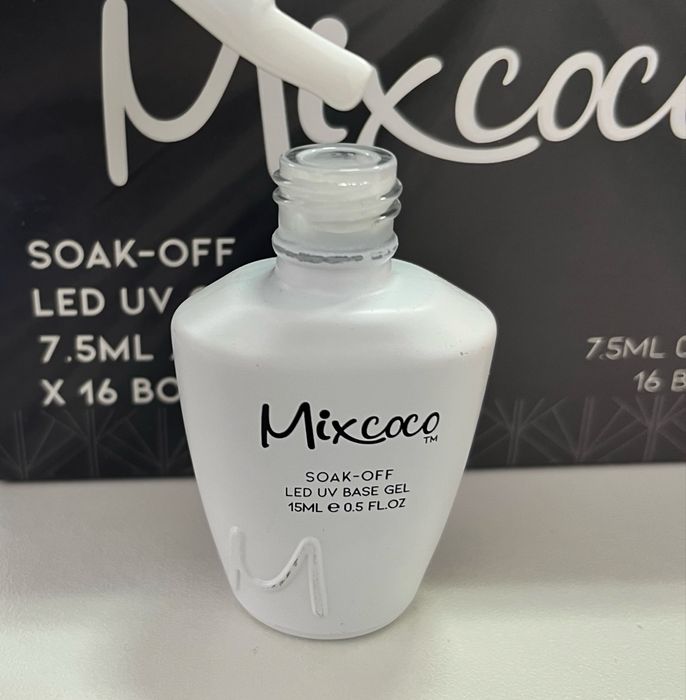 Продавам колекция от гел лакове MİXCOCO Всички са в отлично състояние.