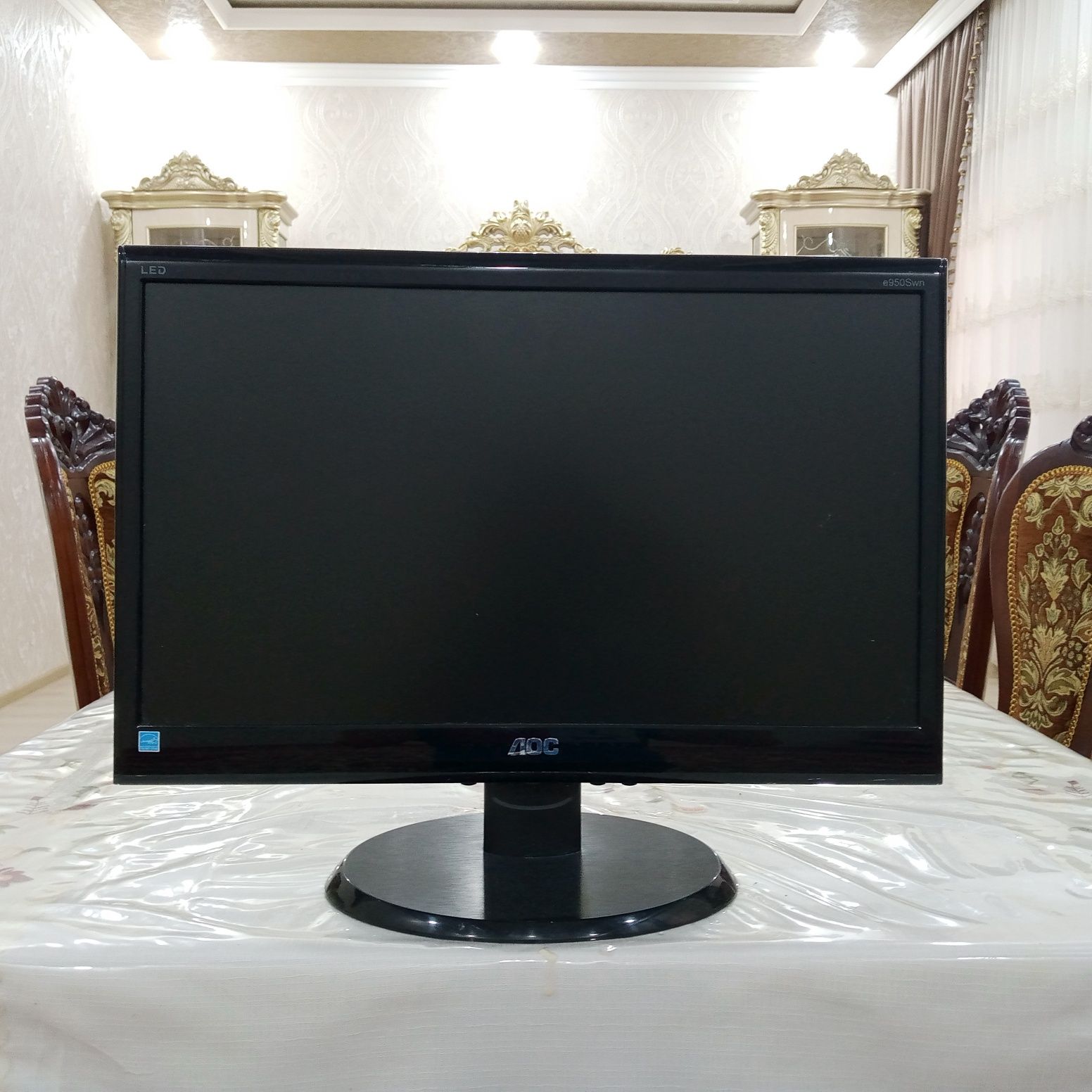 Aoc monitor 19lik sotiladi Tel nomer