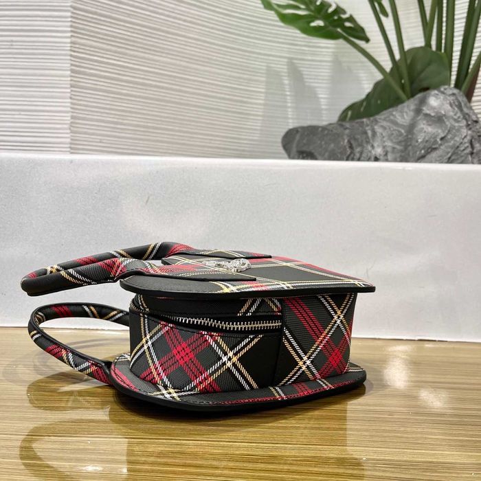 Vivienne Westwood чанта