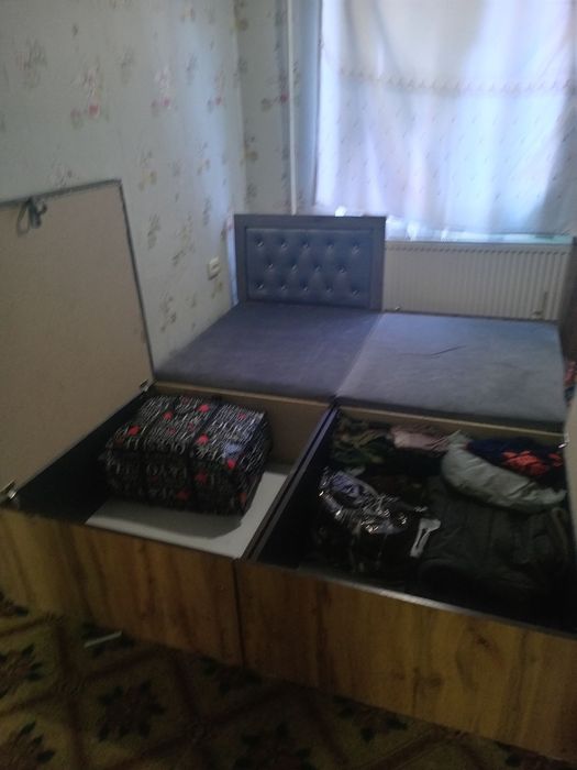 Divanlar tagi sandiqlik sotiladi 500 ming