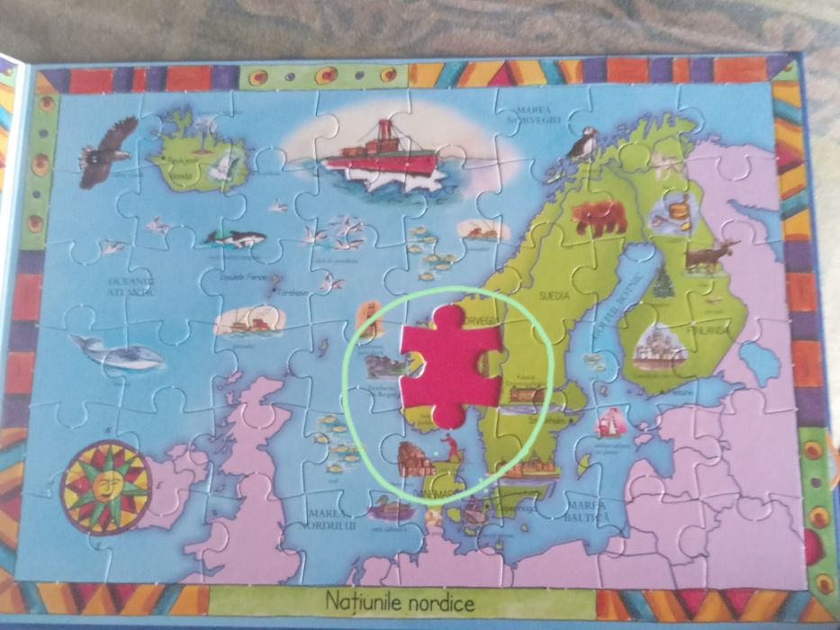 Carte Europa cu 5 puzzle-uri a cate 48 de piese fiecare.Editura Teora.