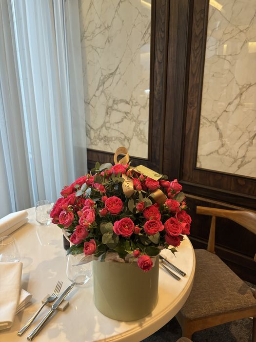 Букет цветов из кустовых роз