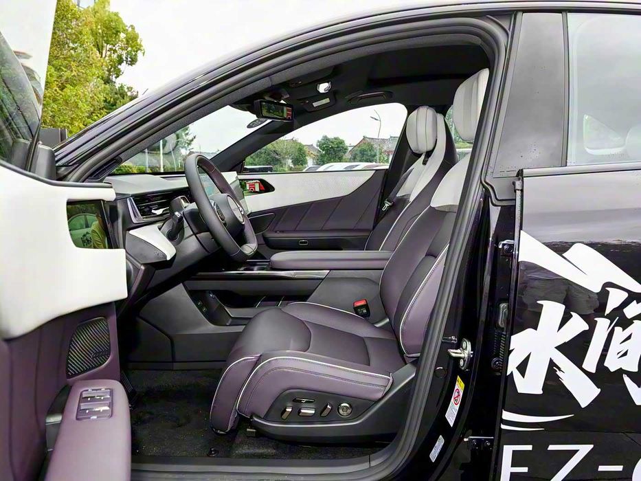 Mazda Ez 60 последовательный подзаряжаемый гибрид