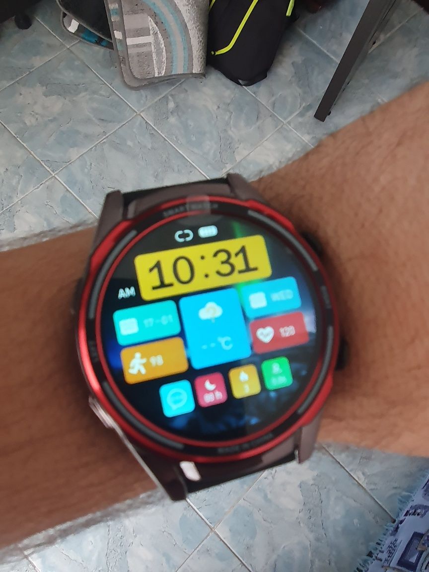 Smartwatch ecran de 4 cm, cel mai mare de pe piata