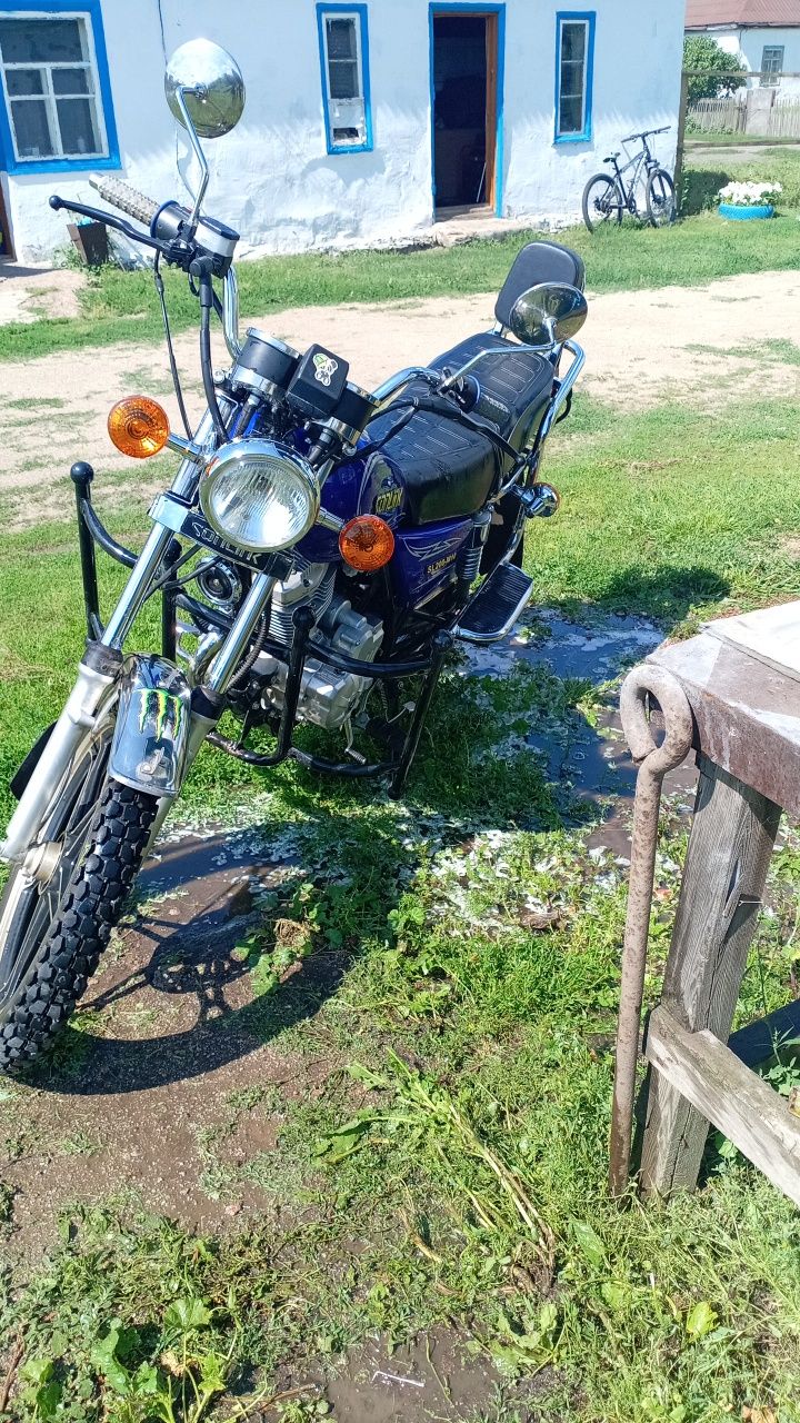 Мотоцикл 200кубов