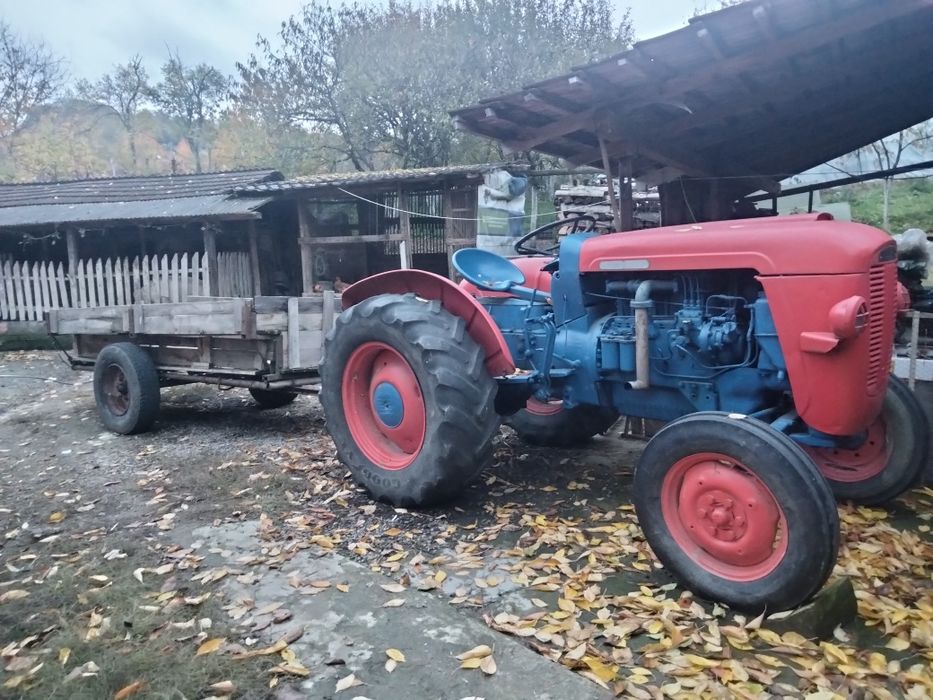 Vând tractor same 650 cu remorcă