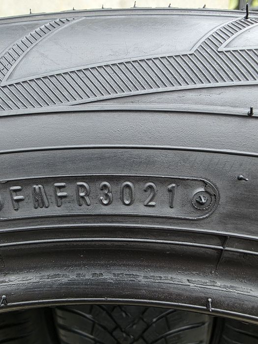 Vând patru anvelope de iarna Falken  235 55 19 dot 3021