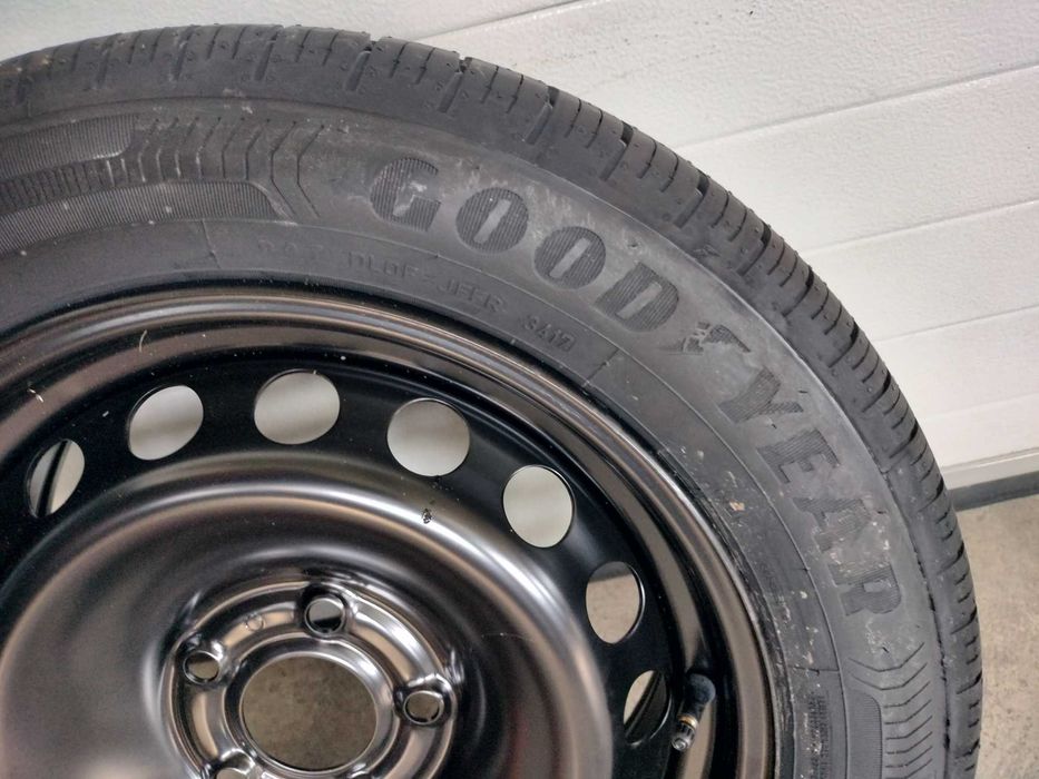 Janta originala dacia-renault 5x114.3 cu cauciuc 205 55 16