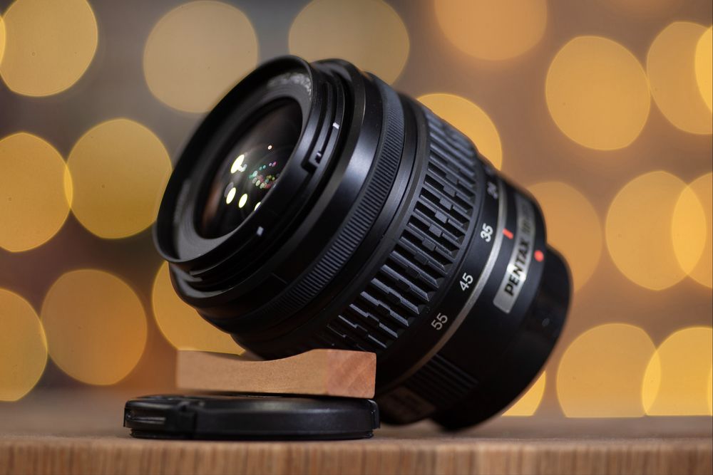 Pentax K200D фотоапарат + два обектива и аксесоари Пентакс