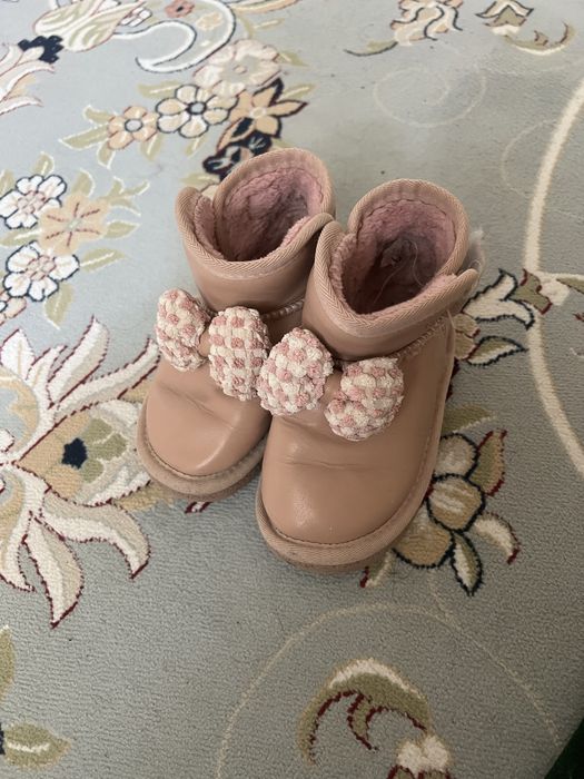 Ботинка детская продам