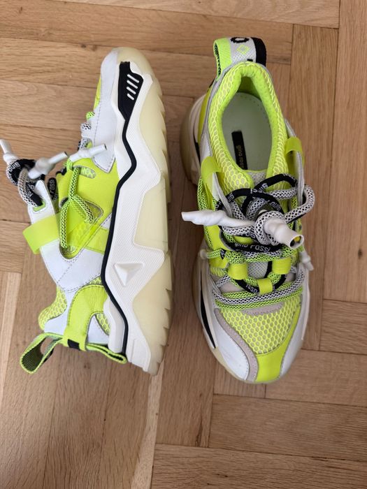 Маратонки 38 номер