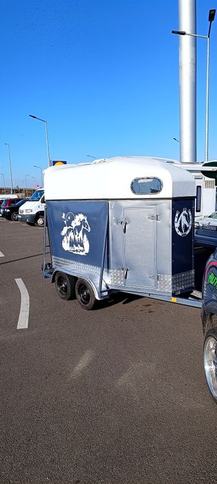 Vand remorca/ animal /cai reconditionat total, inmatriculat 2000kg