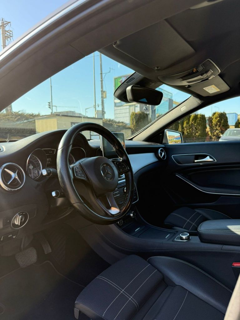 Mercedes-Benz CLA 220D