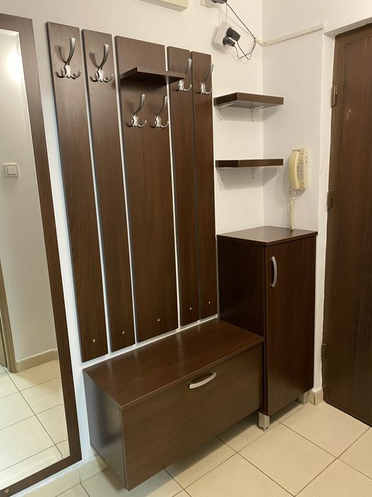 Mobilier hol dulap, cuier, oglinda